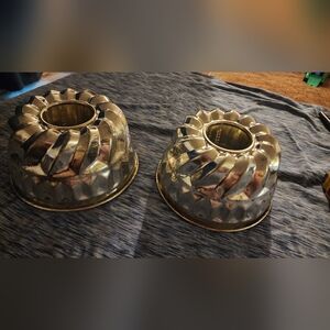 Angel food cake pans